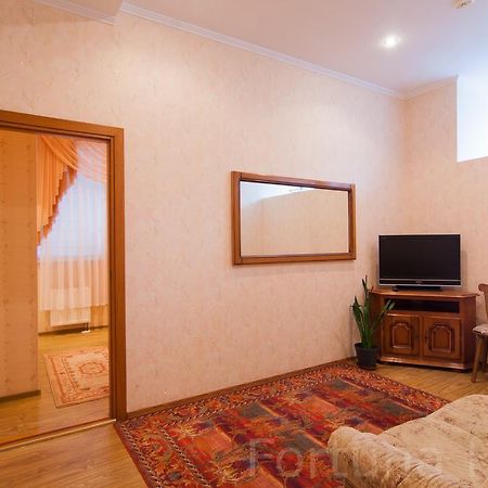 Fortuna Hotel Chişinǎu Buitenkant foto