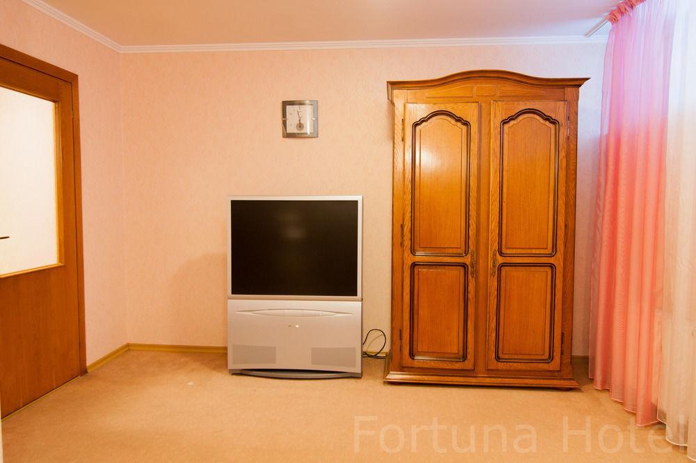 Fortuna Hotel Chişinǎu Buitenkant foto