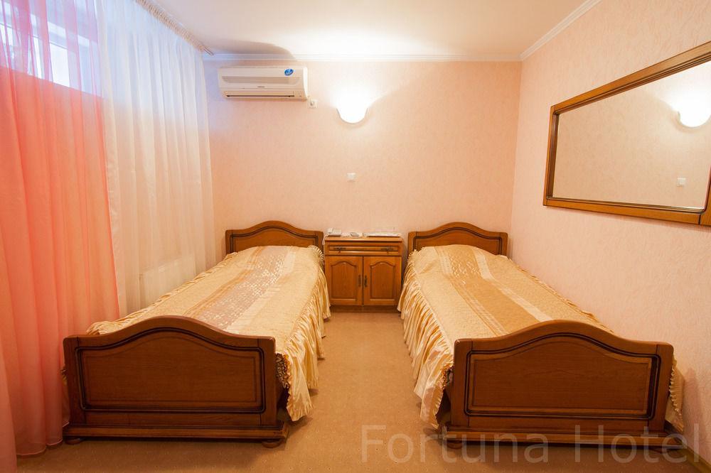 Fortuna Hotel Chişinǎu Buitenkant foto