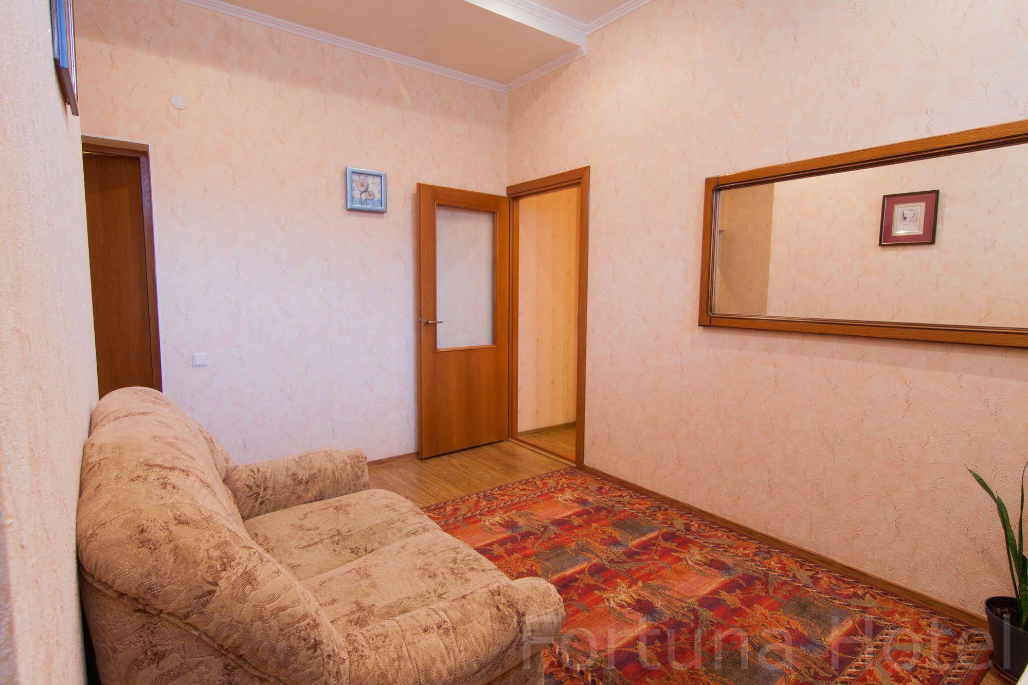 Fortuna Hotel Chişinǎu Buitenkant foto
